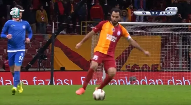 Galatasaray’da Selçuk İnan geceye damga vurdu! Ayakta duramıyor yorumları...