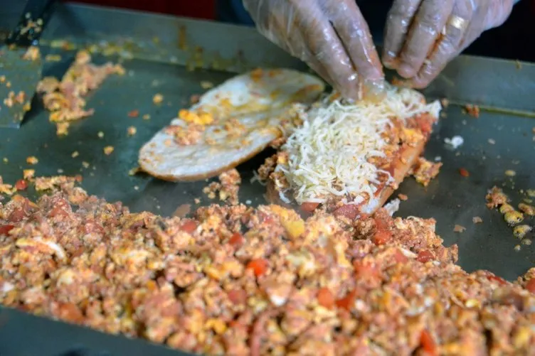 Tabladaki ’ütü tostu’, restoran zinciri oldu