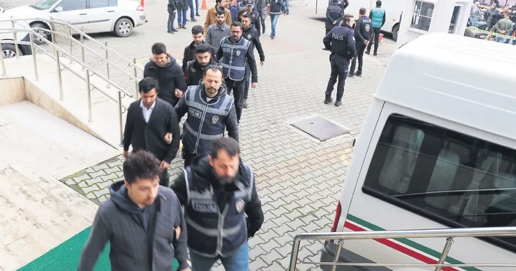 70 öğretmene gözaltı kararı