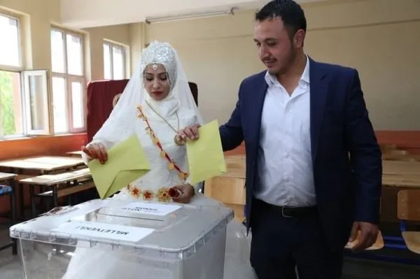 İşte sandık başından ilk kareler