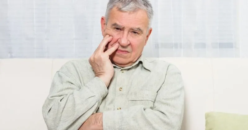 kafasina darbe alan yaslilarda beyin