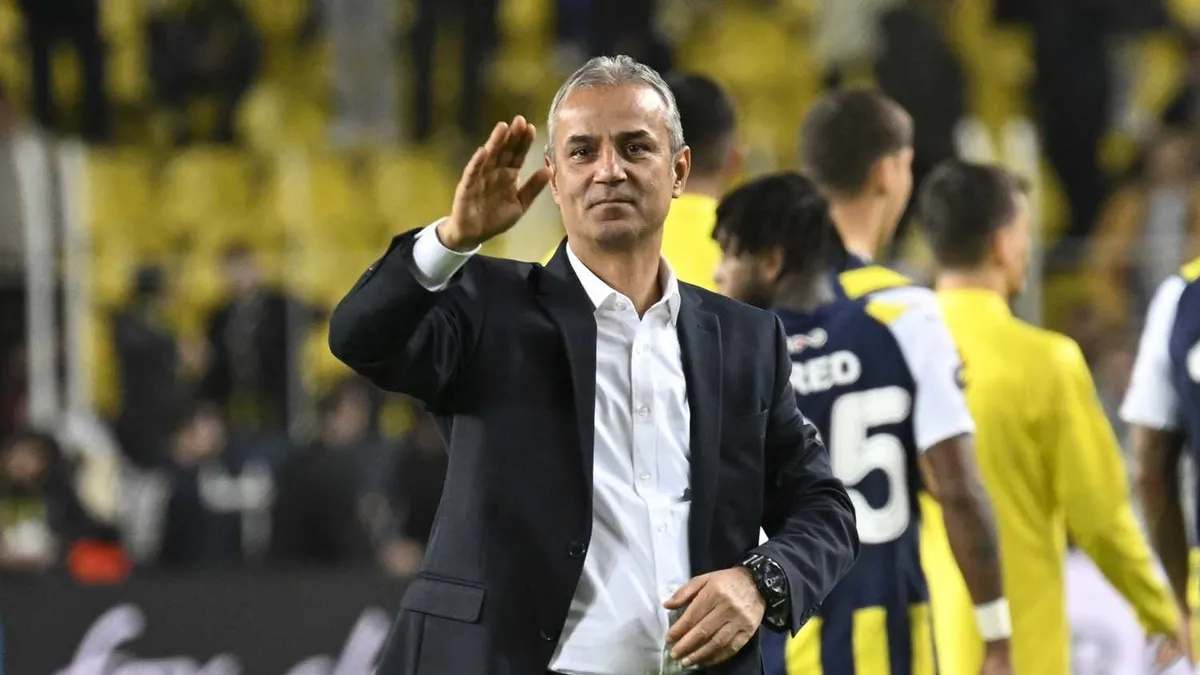 Fenerbahçe futbol takımı oyuncuları sahada