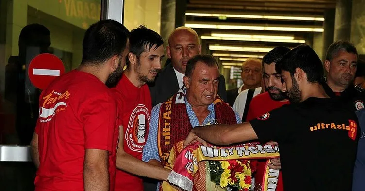 Galatasaray’a İzmir’de coşkulu karşılama