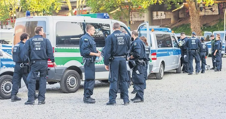 400 polise ırkçılık soruşturması