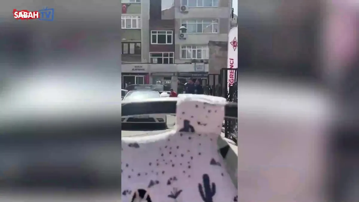 Fatih’te bir anlık trafik kavgası 180 bin liraya mal oldu | Video videosunu izle Fatih’te bir anlık trafik kavgası 180 bin liraya mal oldu | Video videosunu izle