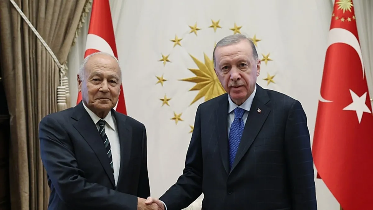 Başkan Erdoğan, Arap Birliği Genel Sekreteri Ebu Gayt’ı kabul etti Başkan Erdoğan, Arap Birliği Genel Sekreteri Ebu Gayt’ı kabul etti