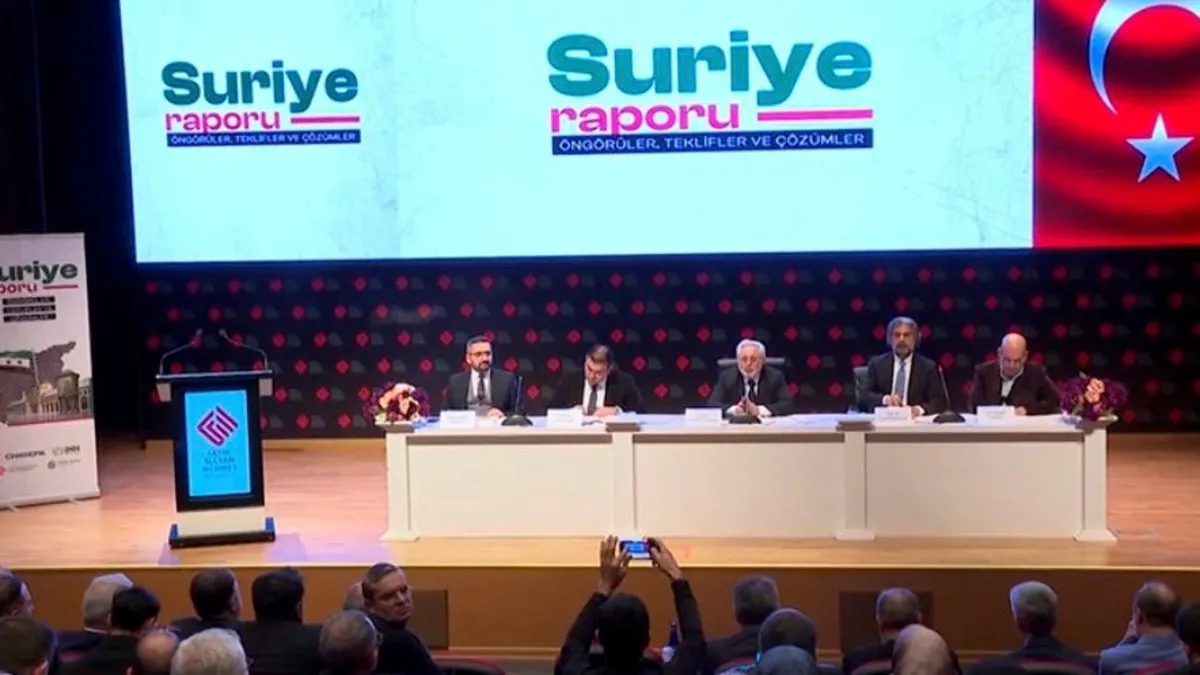 “Suriye Raporu: Öngörüler, Teklifler ve Çözümler” kamuoyuyla paylaşıldı “Suriye Raporu: Öngörüler, Teklifler ve Çözümler” kamuoyuyla paylaşıldı