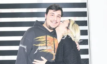 Bora gözünü uzaya diktıi