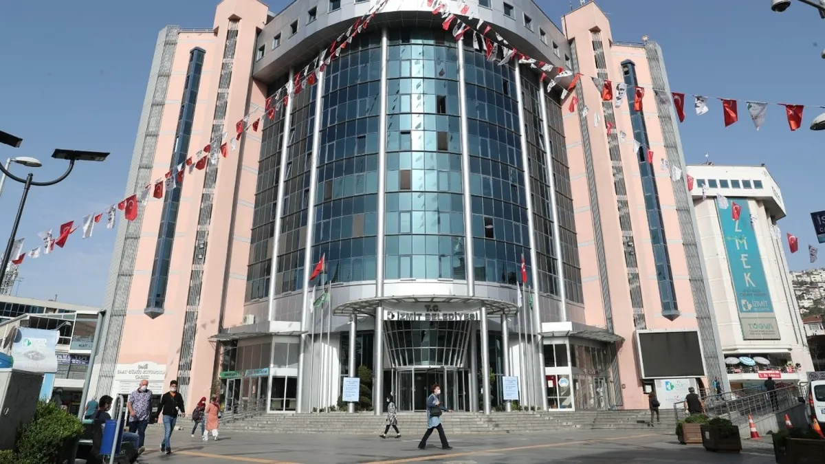 İzmit Belediyesi binası