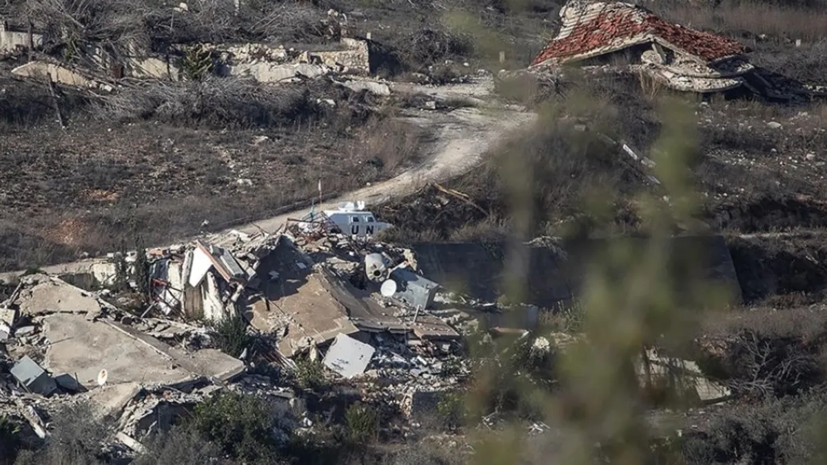 İsrail yine Lübnan’ı hedef aldı! Ordu bir evi havaya uçurdu İsrail yine Lübnan’ı hedef aldı! Ordu bir evi havaya uçurdu