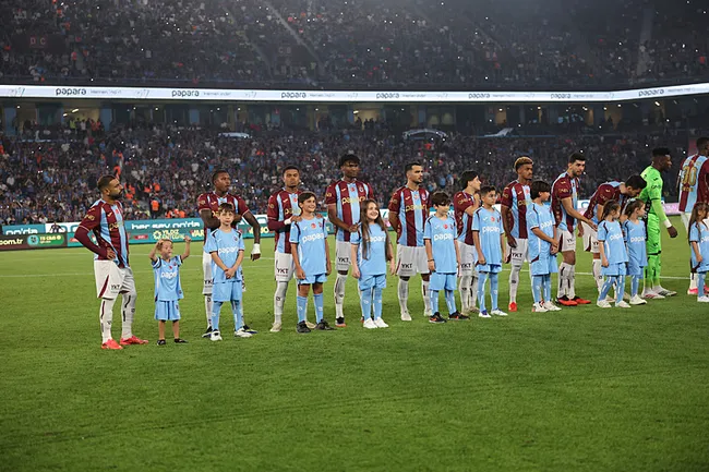 canli-trabzonspor-ferencvaros-maci-firtina-avrupa-perdesini-atvde-aciyor-1787249814875.jpg