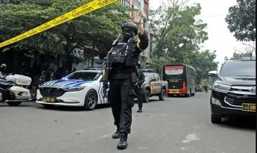 Endonezya’da askeri mühimmat havaya uçtu: Çok sayıda kişi yaşamını yitirdi