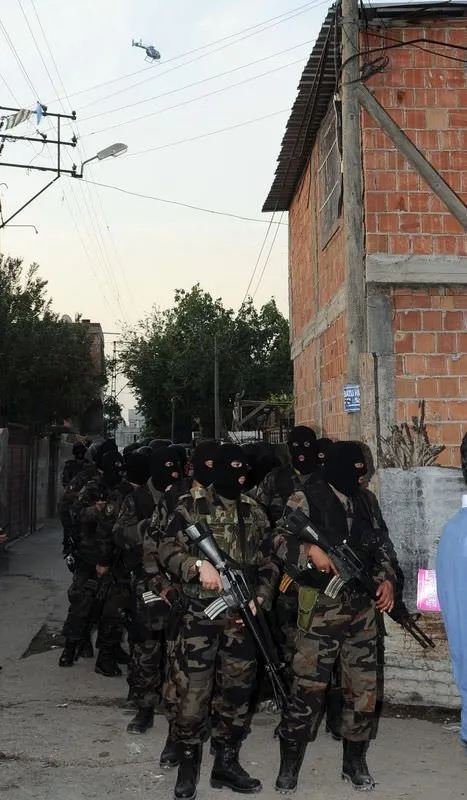 Adana'da aşirete baskın
