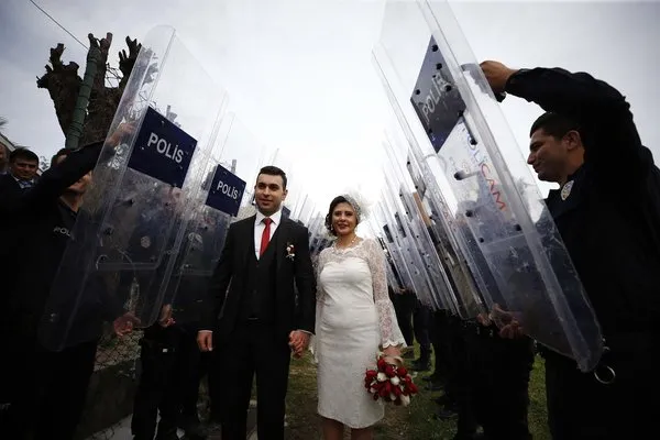Antalya'da evlenen polis çiftin ilginç hikayesi