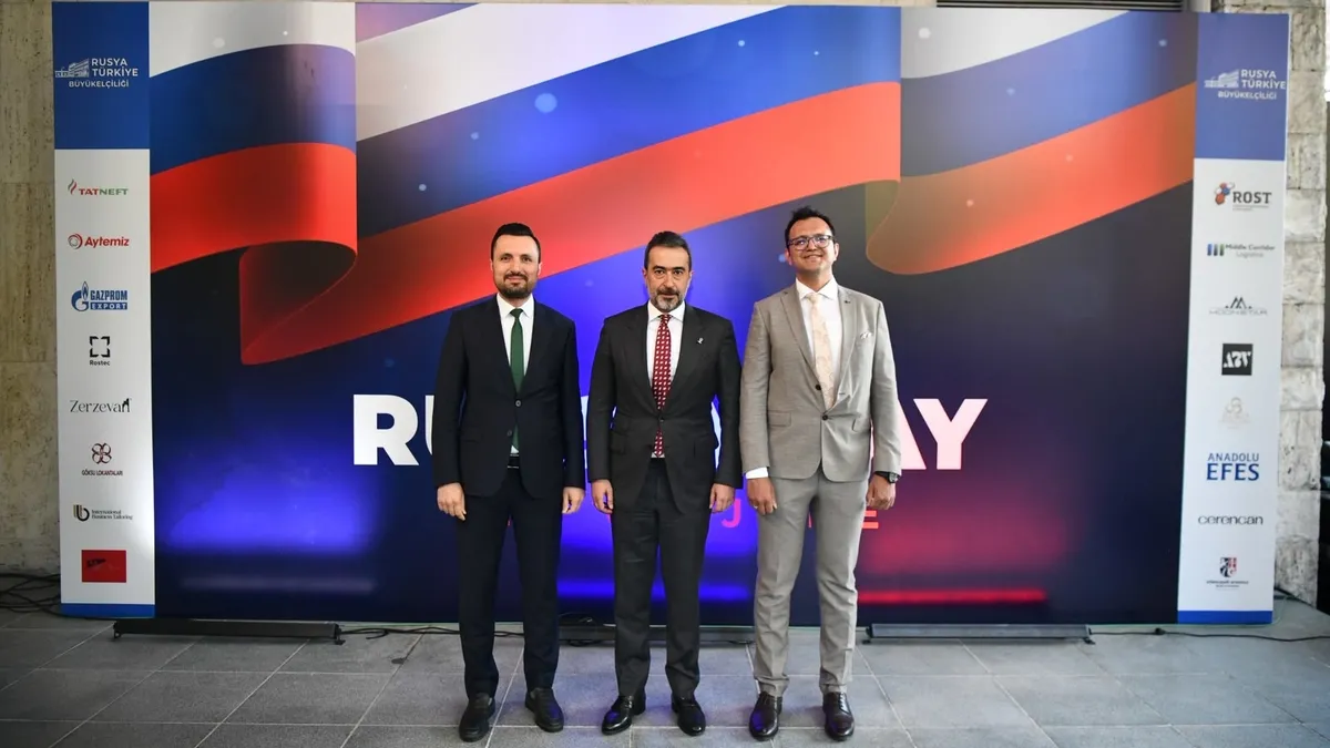 AK Parti Ankara İl Başkanı Hakan Han Özcan Rusya Günü resepsiyonuna katıldı AK Parti Ankara İl Başkanı Hakan Han Özcan Rusya Günü resepsiyonuna katıldı