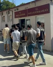 Yurt dışına kaçarken yakalandılar