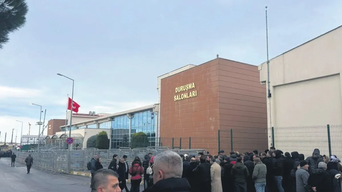 Aziz İhsan Aktaş davası devam ediyor: Başkanların tutukluluk hallerinin devamı talep edildi Aziz İhsan Aktaş davası devam ediyor: Başkanların tutukluluk hallerinin devamı talep edildi