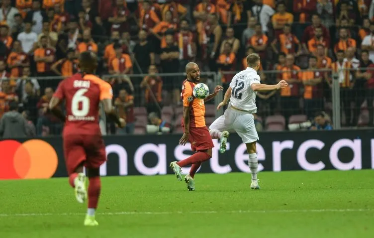 Taraftarının alkışını aldı ama... Galatasaray tarihi fırsatı yine kaçırdı!
