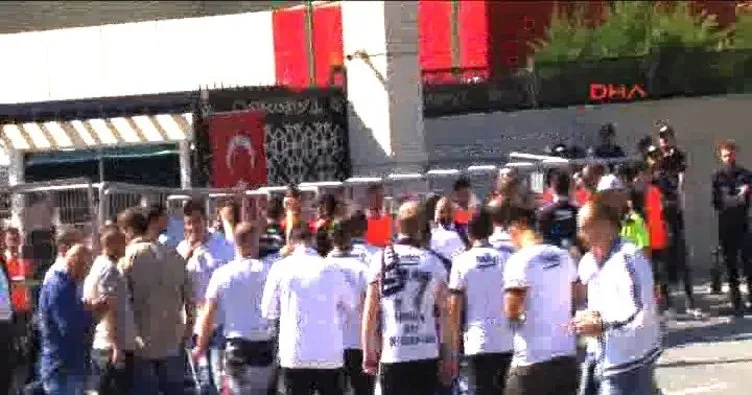 Beşiktaşlı taraftarlardan Kadıköy çıkarması