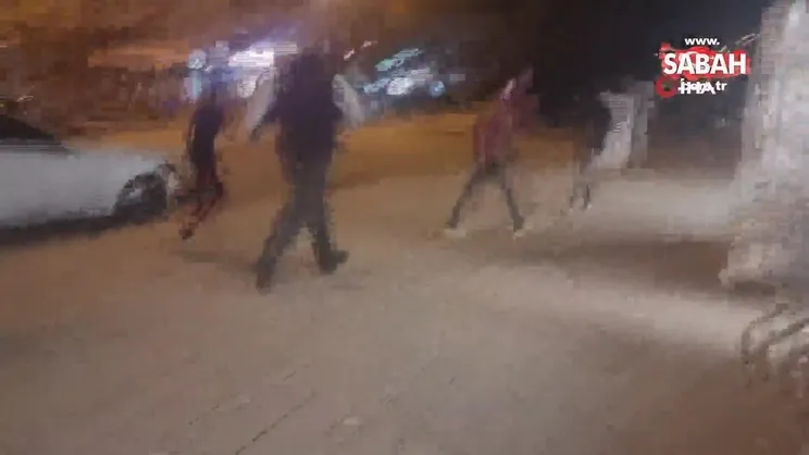 Kavga eden grup polisi görünce dağıldı