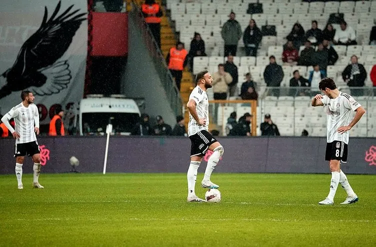 Son dakika haberleri: Alanyaspor yenilgisinin ardından geceye damga vurdu! Beşiktaş’ta Cenk Tosun tribünlere gitti ve…