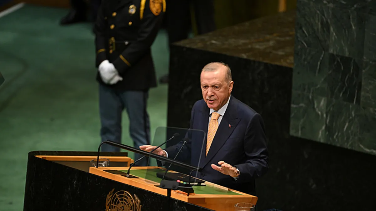 SON DAKİKA… Başkan Erdoğan’dan Newsweek dergisine önemli açıklamalar: Mekke Anlaşması güvenli gelecek inşası haber görseli