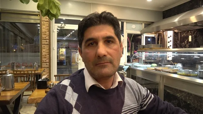 yer-bayburt-garson-heimlich-manevrasiyla-musteriyi-kurtardi-1734420234257.jpg