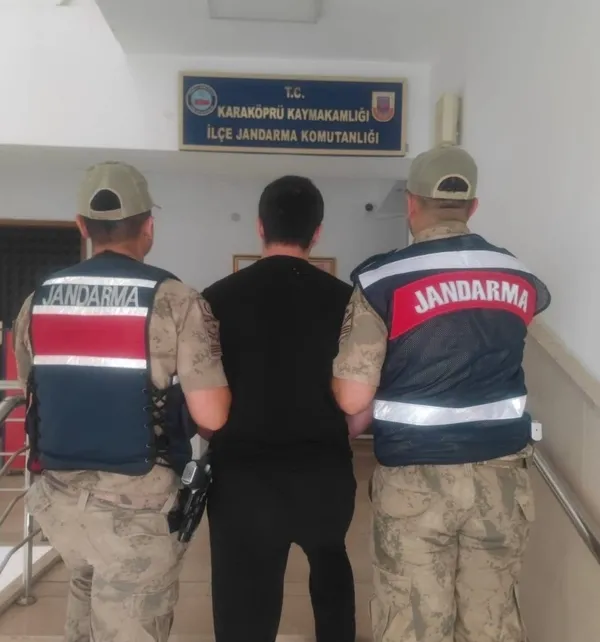 firariler-tek-tek-yakalaniyor-2-hukumlu-cezaevine-teslim-edildi-1786625169512.jpeg