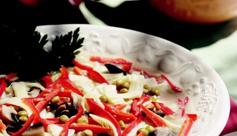 Erişteli Kırmızı Biber Çorbası Tarifi