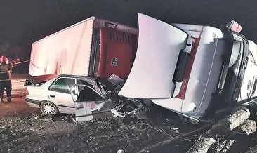 Kontrolden çıkan TIR üzerine devrildi #bursa