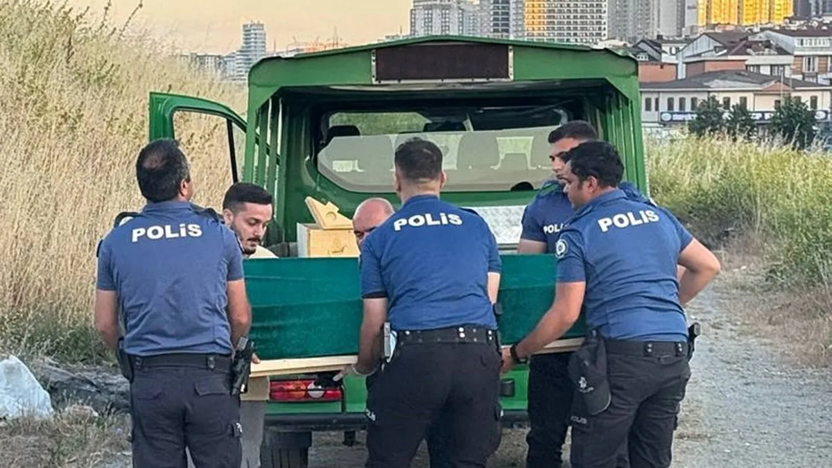 Esenyurt’ta sır ölüm: Boş arazide başından vurulmuş şekilde bulundu! Esenyurt’ta sır ölüm: Boş arazide başından vurulmuş şekilde bulundu!