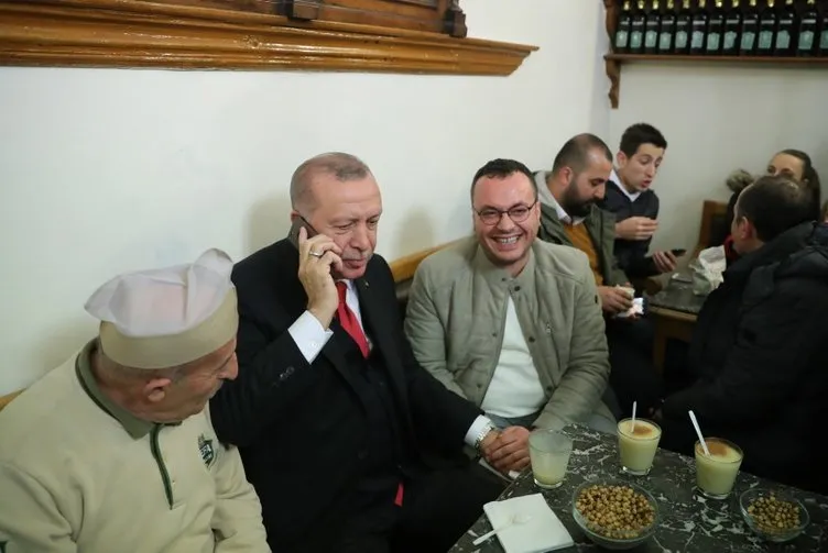 Cumhurbaşkanı Erdoğan, Fatih’te bozacıda vatandaşlarla sohbet etti