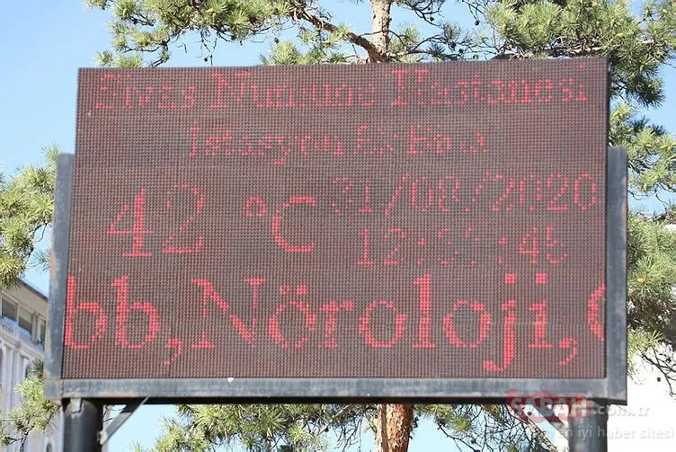 Termometrelerin 42 dereceyi gösterdiği Sivas’ta vatandaşlar serinlemek için gölge aradı