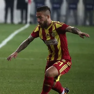 Galatasaray'dan flaş transfer harekatı Tecrübeli forvetle anlaşma sağlandı