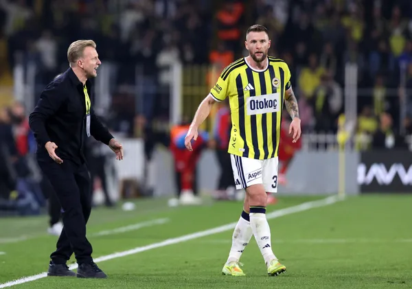 canli-super-ligde-fenerbahce-goztepe-maci-ilk-gol-geldi-1793466607703.jpg