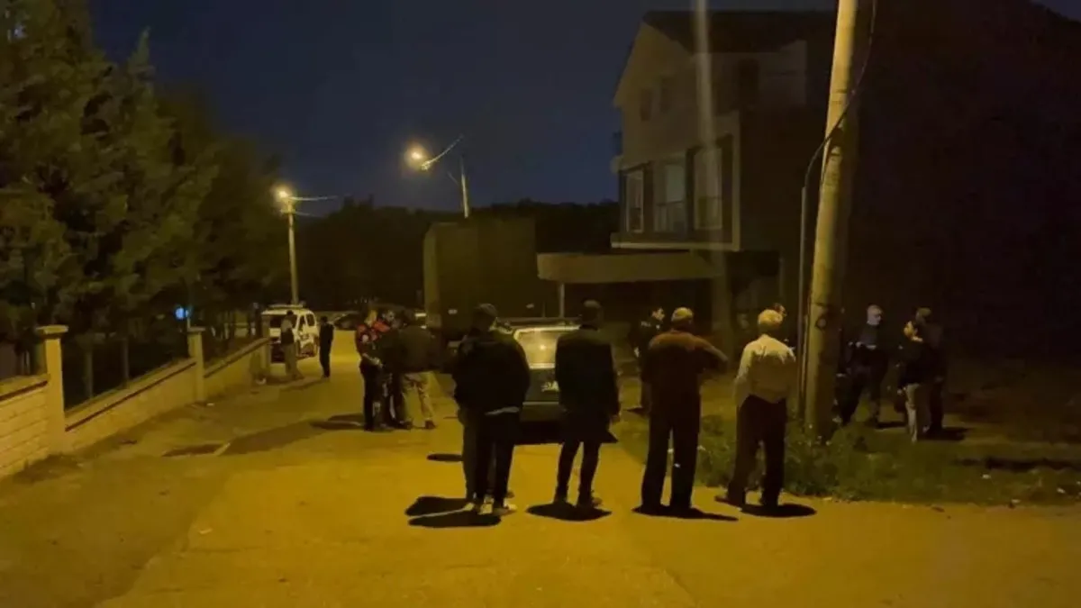 Park yeri tartışmasında kan aktı: 1 kişi ağır yaralandı! Park yeri tartışmasında kan aktı: 1 kişi ağır yaralandı!