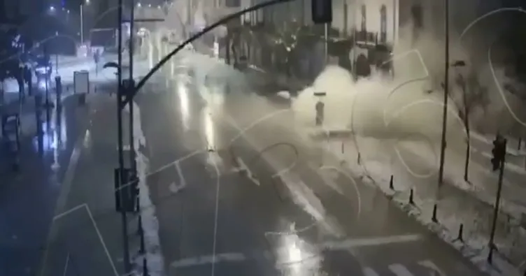 Depremde yıkılarak onlarca kişiye mezar olmuştu: Emre Apartmanı böyle yıkılmış