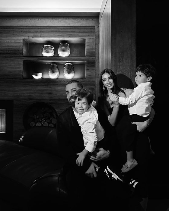 Arda Turan için kayak keyfi zamanı! Ailesiyle İsviçre’nin tozunu attı!