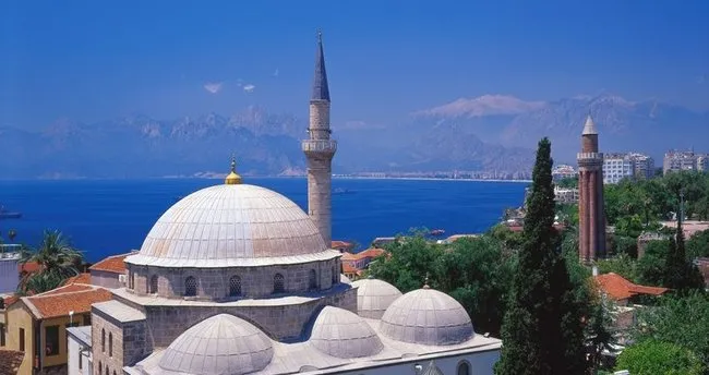 Murat Paşa Camii Nerede, Hangi İlçede? Antalya Murat Paşa Camii Yol Tarifi ile Nasıl Gidilir?