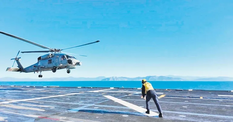 Mavi Vatanda tam isabet