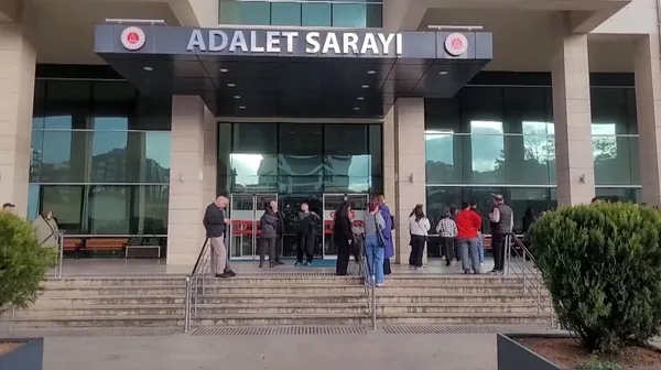 eski-esi-tarafindan-7-kursunla-katledilmisti-gulsah-oktay-cinayetinde-kahreden-detay-meger-2-hafta-once-hayati-1791635359325.jpg Eski eşi tarafından 7 kurşunla katledilmişti! Gülşah Oktay cinayetinde kahreden detay: Meğer 2 hafta önce hayatını kurtarmış!