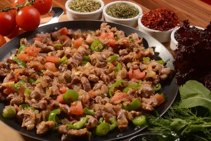 Şeflerin gizli sırrı! Lokum gibi kavurmanın püf noktası: Bayramda sofranız şenlenecek...