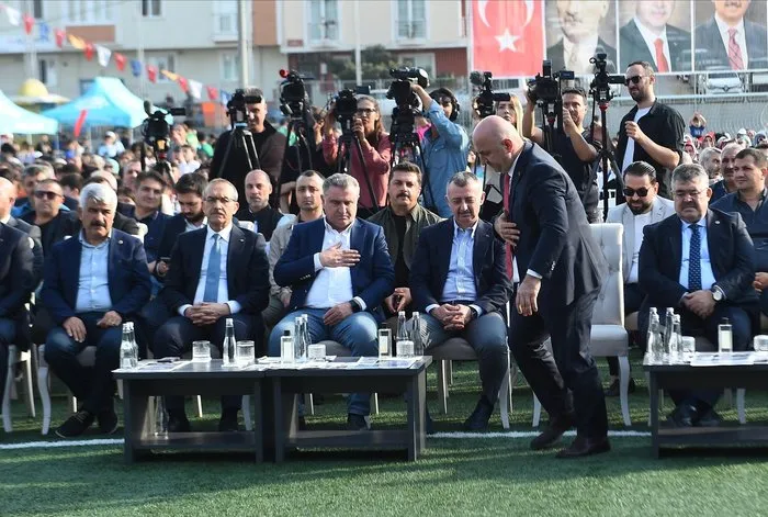 nenehatun-ahmet-calik-spor-kompleksi-acildi-turk-gencligimize-hayirli-olsun-1697294334916.jpg