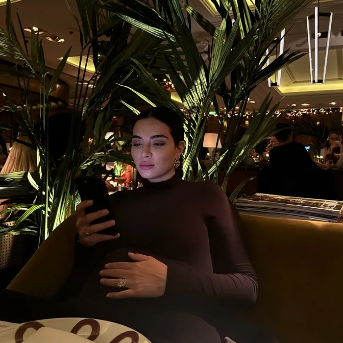 Doğuma günler kala yeni poz geldi! Melisa Aslı Pamuk beğeni yağmuruna tutuldu: Hamilelik en çok sana yakıştı...