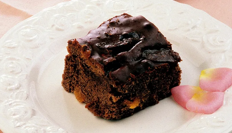 Kuru İncir ve Kayısılı Brownie