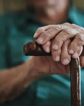 80 yaşında olup 50’liklere taş çıkartmanın sırrı çözüldü: Süper yaşlıların genetik şifresi kırıldı!