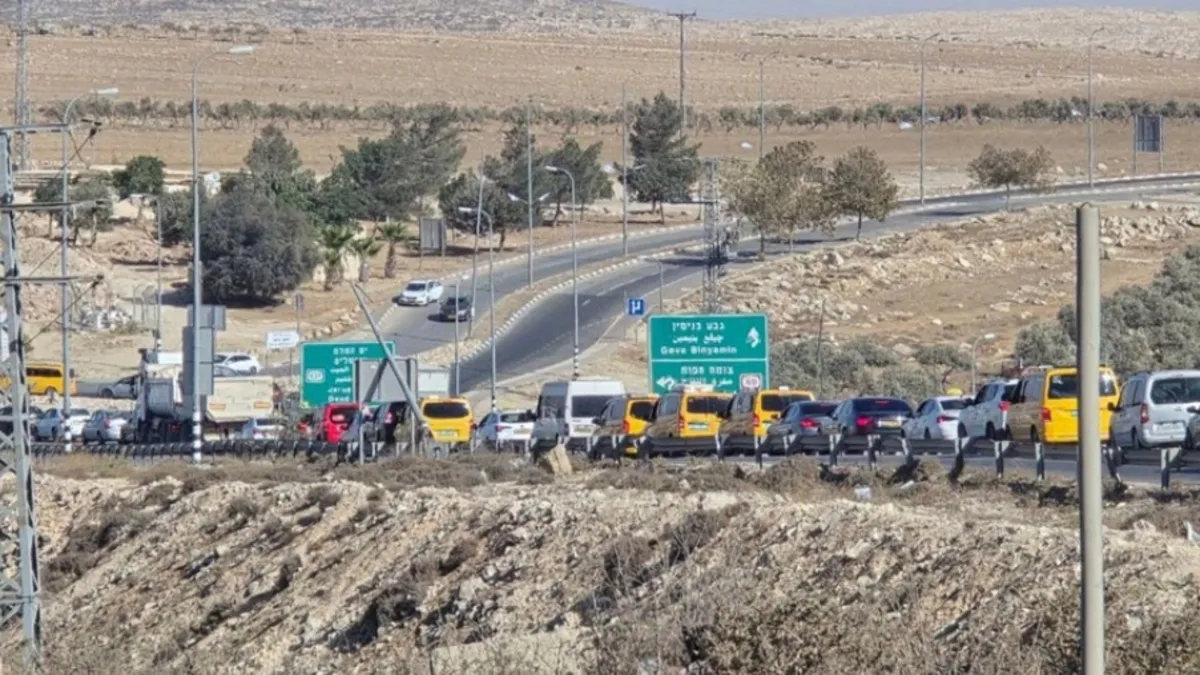 Siyonist İsrail ordusu Doğu Kudüs’teki Hizma beldesini 3 gündür kuşatma altında tutuyor Siyonist İsrail ordusu Doğu Kudüs’teki Hizma beldesini 3 gündür kuşatma altında tutuyor