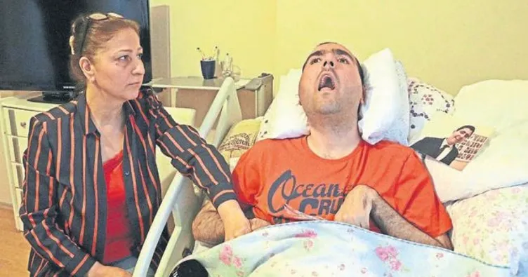 Gözleri ile çağırdı