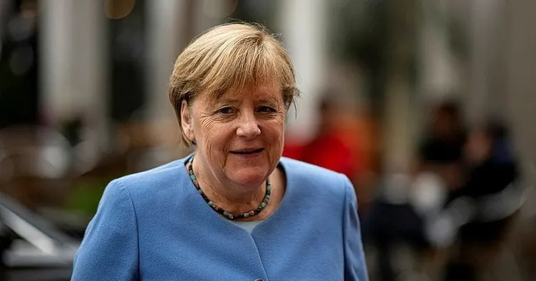 Angela Merkel neden susuyor?