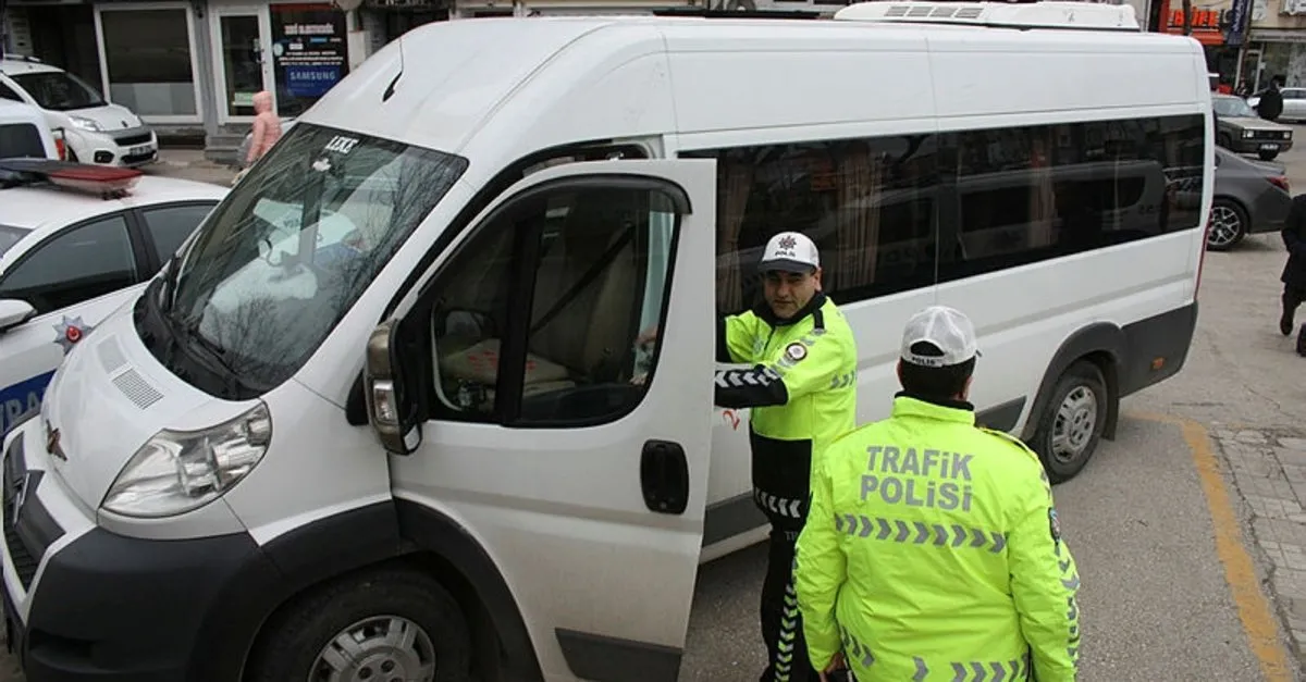 Kesan Da Yerlesim Yerleri Arasi Toplu Ulasim 15 Gun Sureyle Durduruldu Son Dakika Haberler